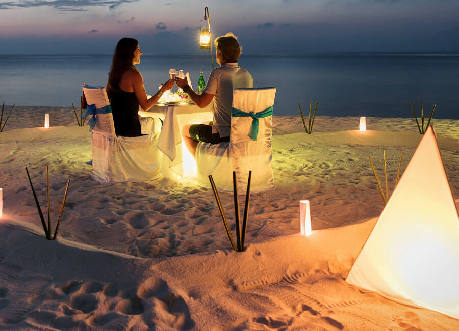 14-private-dinner-and-stay-romantic-couples-honeymoon-arrangments-hatta-wadi