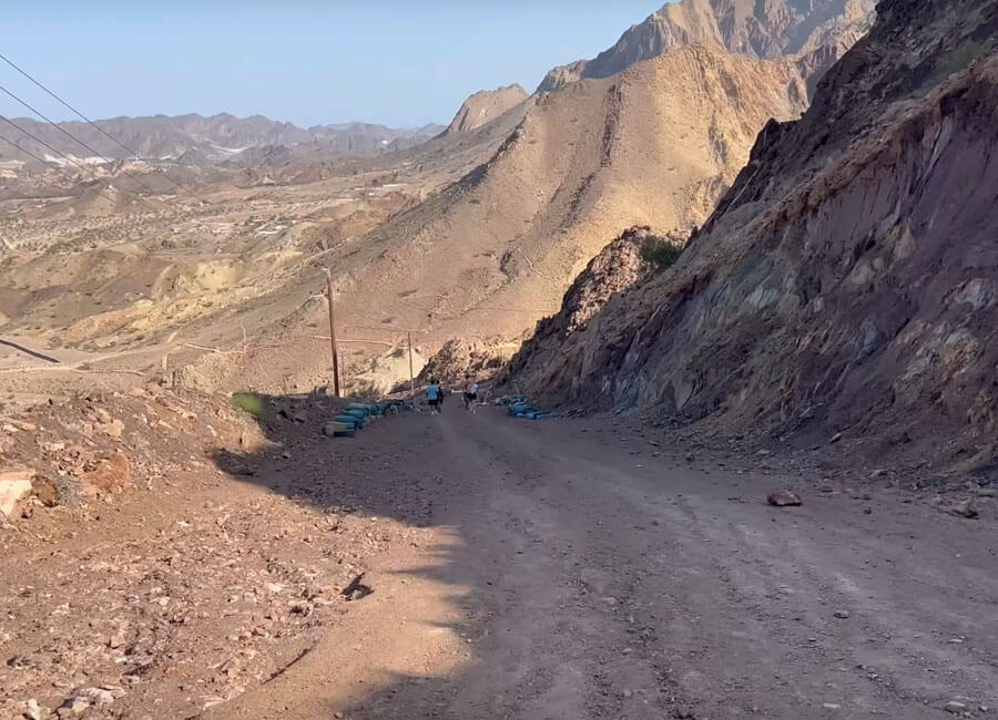 5-guided-hiking-adventure-hike-tours-family-friends-groups-hatta-uae