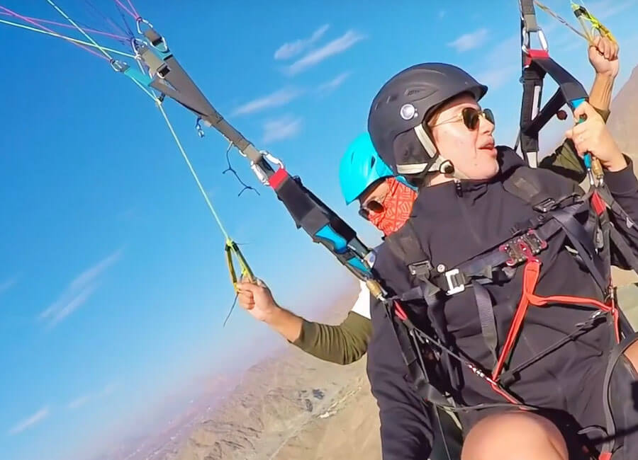 5-paragliding-adventures-families-friends-colleagues-in-hatta